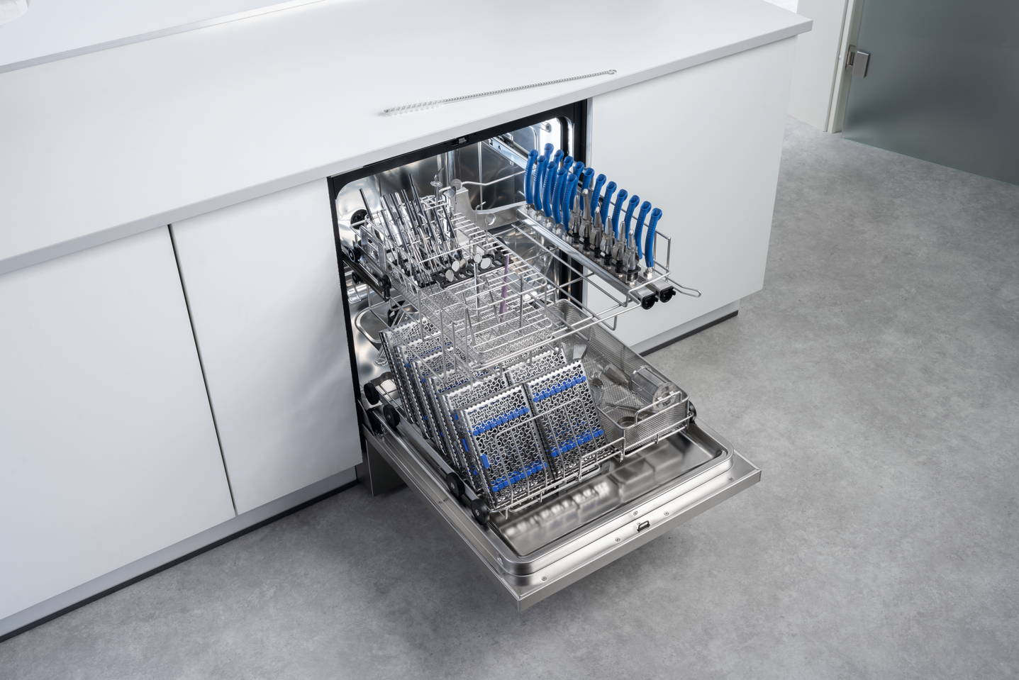 025FAD74F3D59EF2CE73BED9310471C1