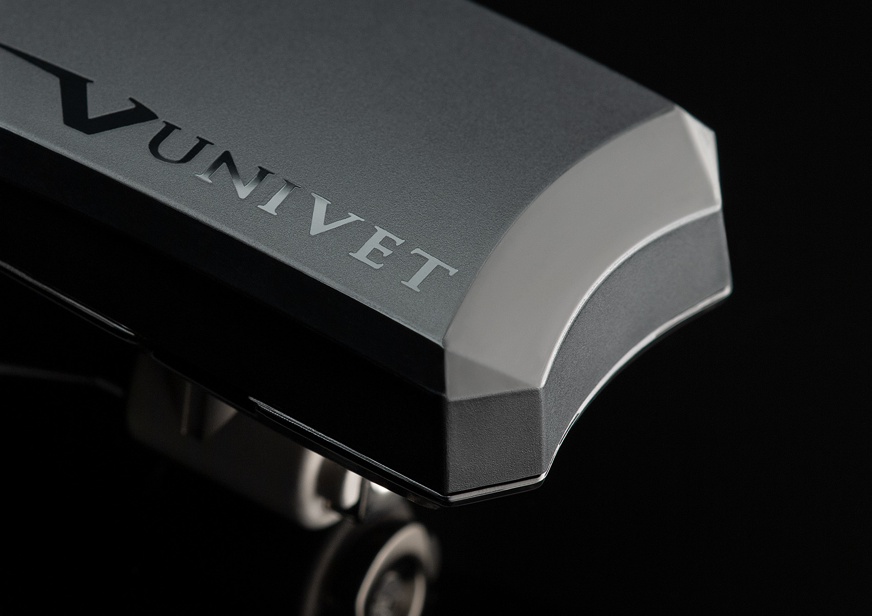 BDBCCFF39A64D19F6619B6150FF90974