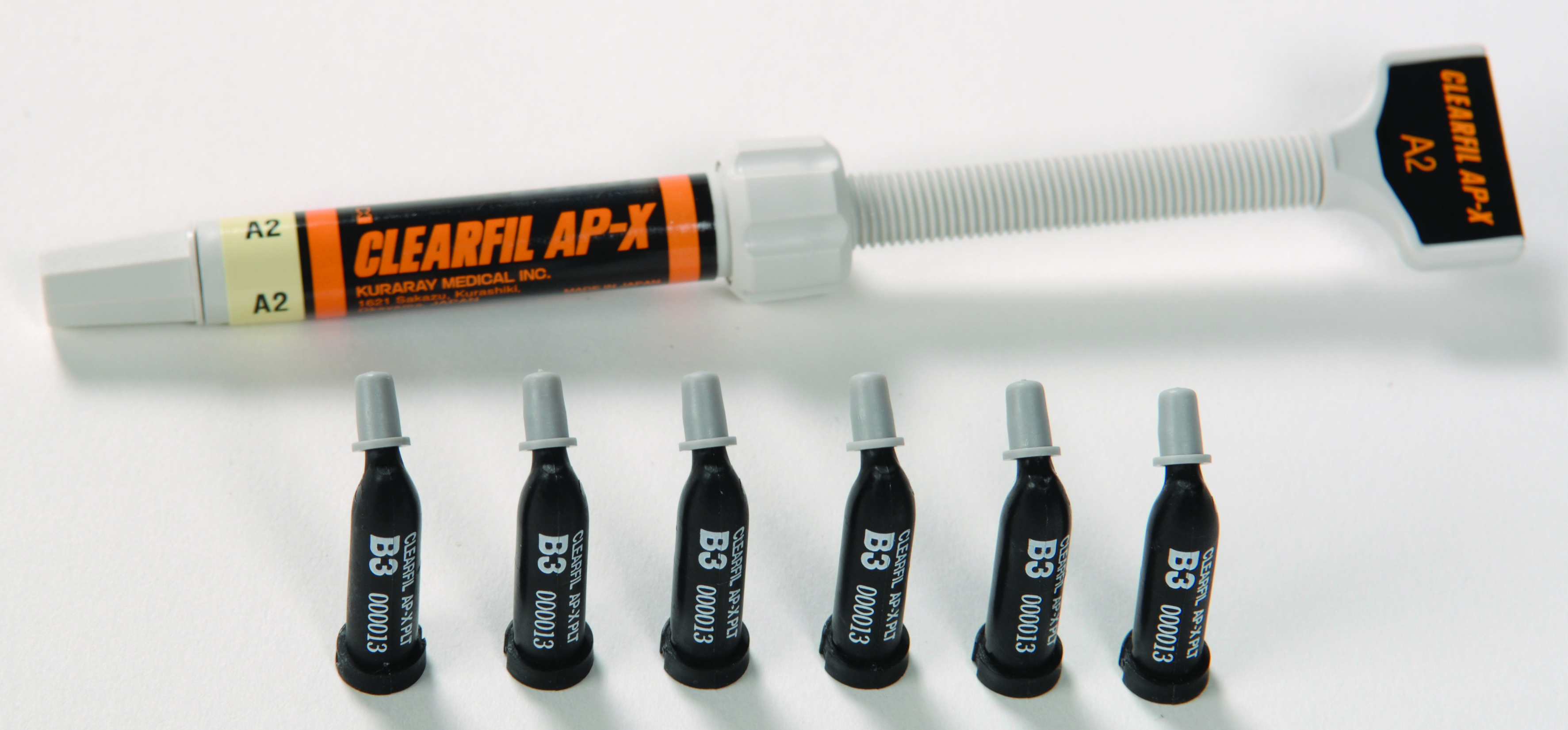 Clearfil AP-X, Light-Cure, Syringe Refill, Universal Viscosity, 2 ml, B3, 1/Pk, 1726KA product image